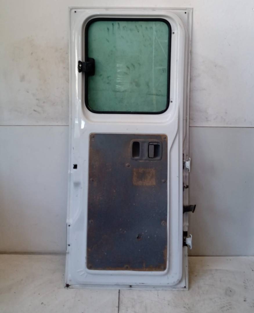 Porta posteriore sinistra Porta posteriore sinistra