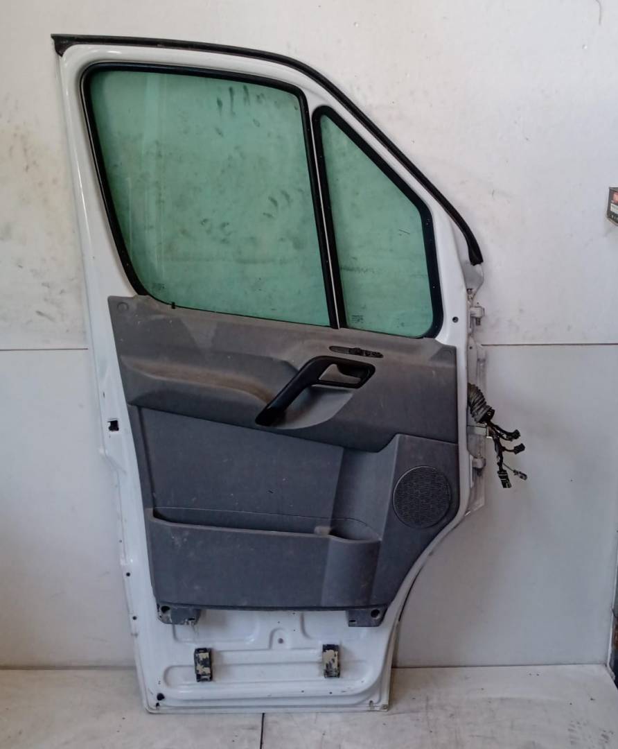 Porta anteriore sinistra