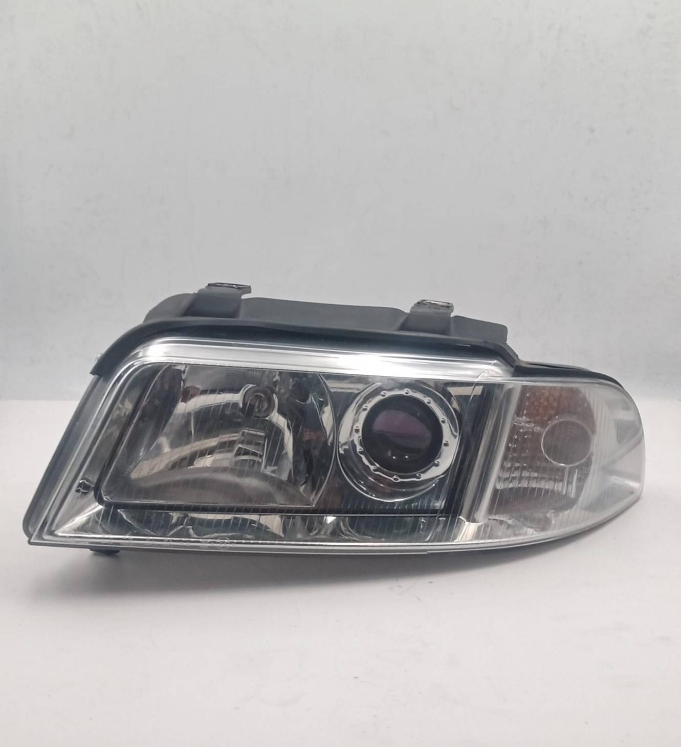 Fanale anteriore sinistro