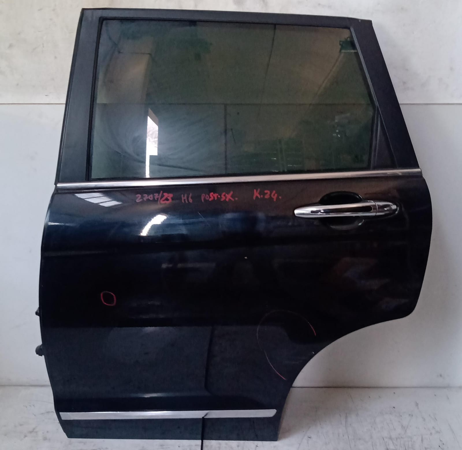 Porta posteriore sinistra Porta posteriore sinistra