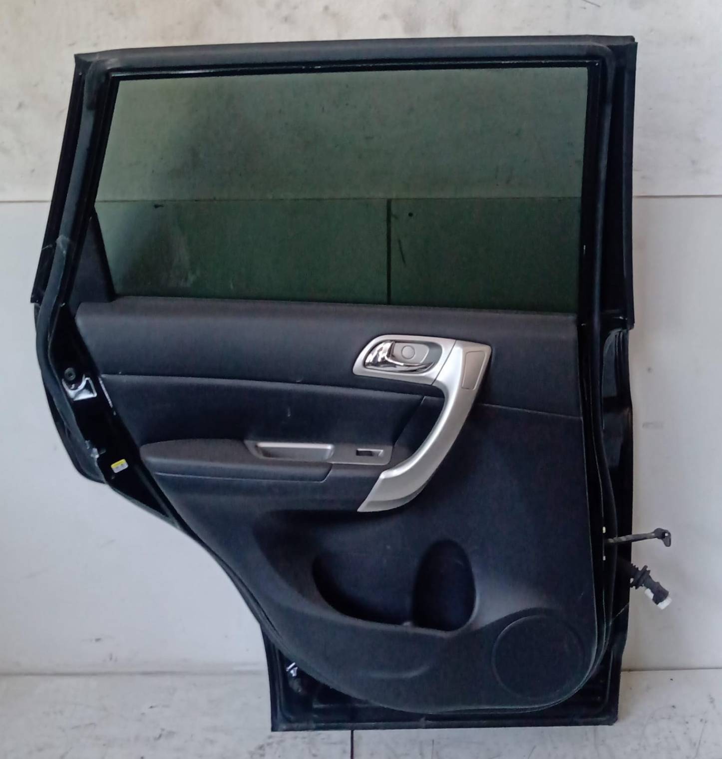 Porta posteriore sinistra Porta posteriore sinistra