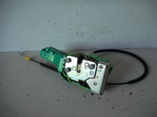 Serratura porta ant.  sx.