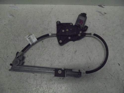 Alzacristallo elettr. porta post. con motorino  dx. 