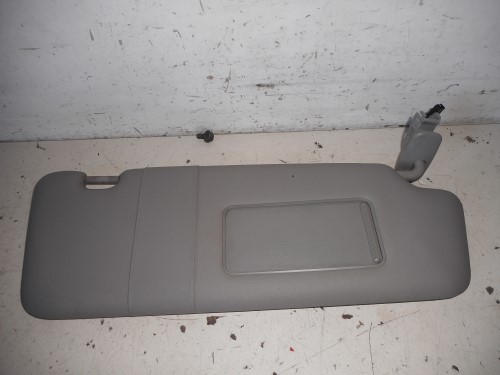 Aletta parasole parabrezza dx. 