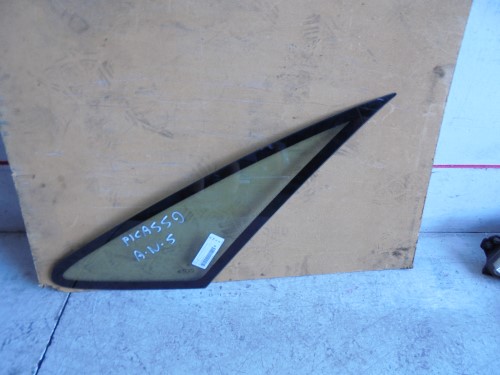 Fisso parafango ant.  sx.