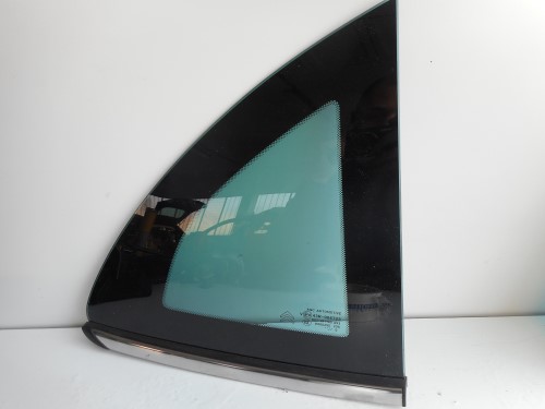 Fisso parafango post.  dx. 