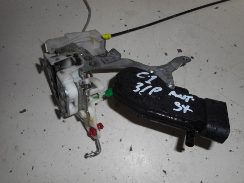 Serratura porta ant.  sx.