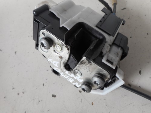 Serratura porta ant.  dx. 