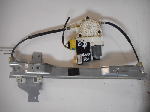 Alzacristallo elettr. porta ant. dx. Alzacristallo elettr. porta ant. dx.