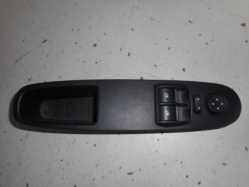 Interruttore alzacristalli porta ant  sx.