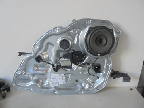 Alzacristallo elettr. porta post.  dx. 