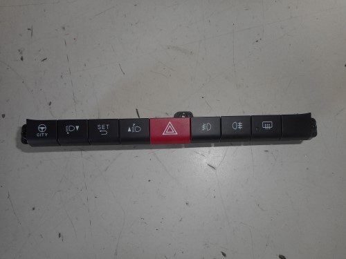 Interruttore luci emergenza  sx.