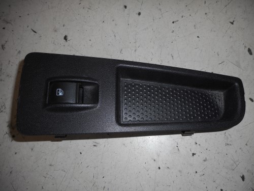 Interruttore alzacristalli porta ant  dx. 