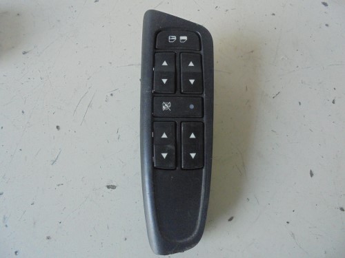 Interruttore alzacristalli porta ant  sx.