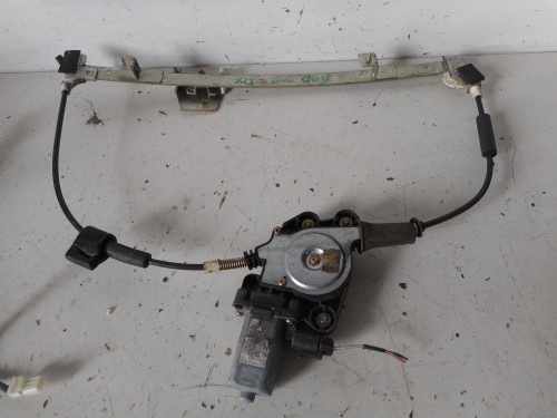 Alzacristallo elettr. porta ant. con motorino dx. Alzacristallo elettr. porta ant. con motorino dx.