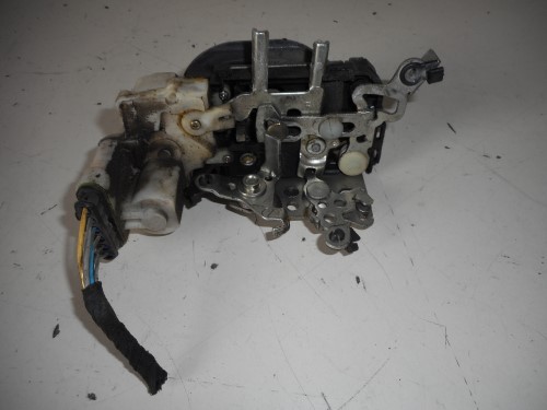 Serratura porta ant.  dx. 