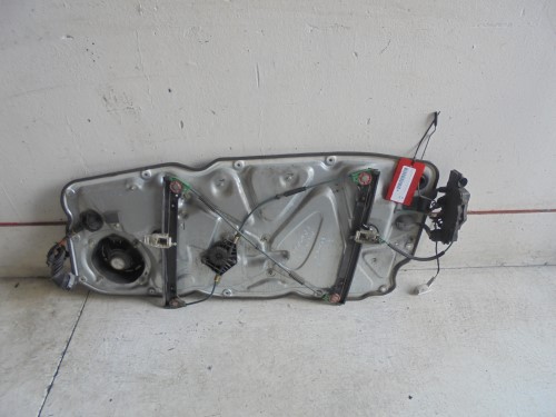 Alzacristallo elettr. porta ant. sx. Alzacristallo elettr. porta ant. sx.