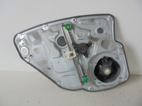 Alzacristallo elettr. porta post. dx. 