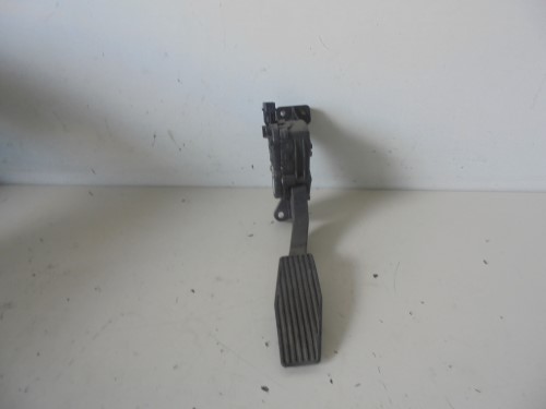 Pedale acceleratore Pedale acceleratore