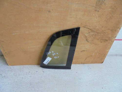 Fisso atermico parafango post.  dx. 