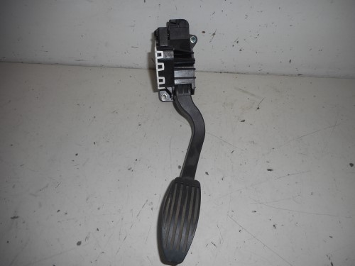 Pedale acceleratore Pedale acceleratore