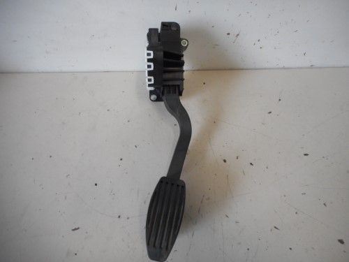 Pedale acceleratore Pedale acceleratore