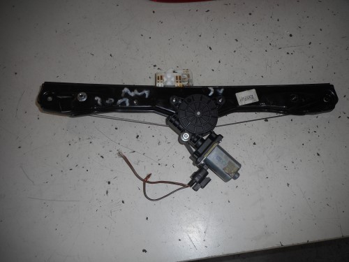 Alzacristallo elettr. porta ant. sx.