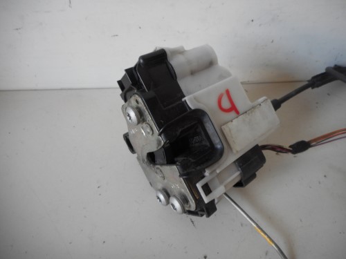 Serratura porta ant.  dx. 