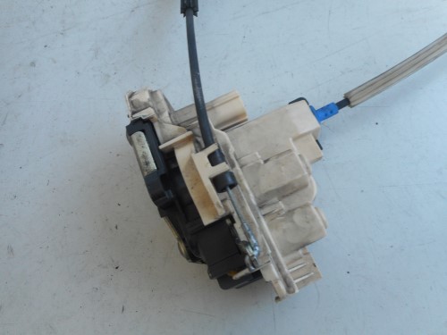 Serratura porta ant.  dx. 