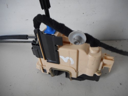 Serratura porta ant.  sx.