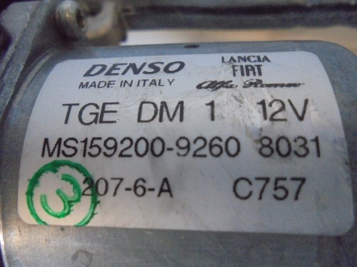 Asta tergiparabrezza con motorino 