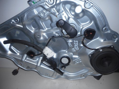 Alzacristallo porta post.  sx.