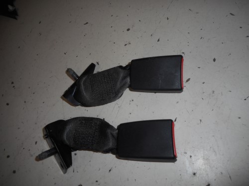 Aggancio cintura di sicurezza ant.  sx.