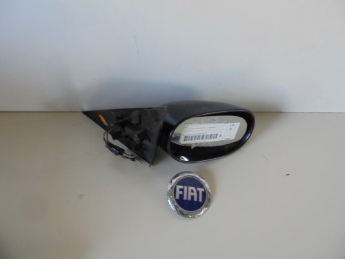 Retrovisore est.  dx. 