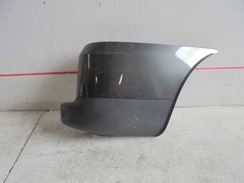 Paraurti post. lat.  dx. 