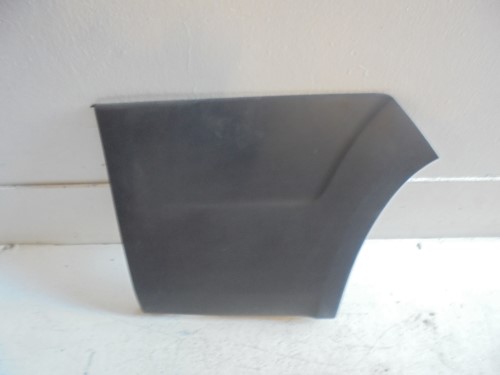 Paraurti post. lat.  dx. 