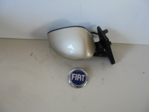 Retrovisore est.  dx. 