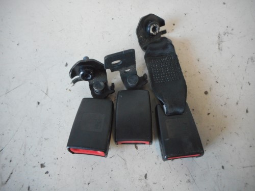 Aggancio cintura di sicurezza post.  sx.