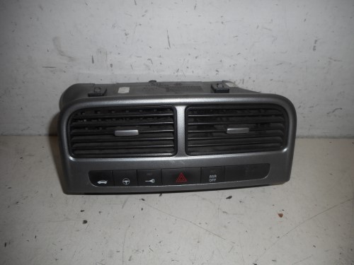 Bocchetta aerazione lat. cruscotto  sx.