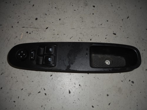 Interruttore alzacristalli porta ant sx