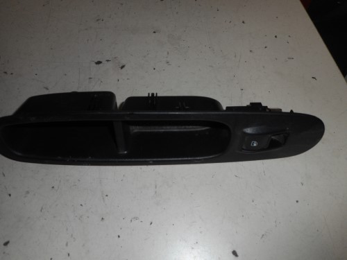 Interruttore alzacristalli porta ant dx Interruttore alzacristalli porta ant dx