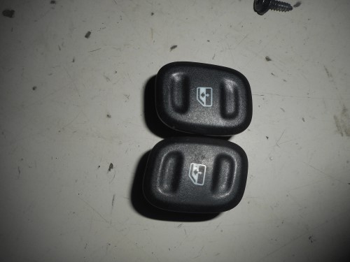 Interruttore alzacristalli porta ant  sx.