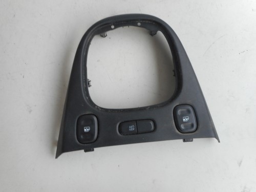 Interruttore alzacristalli porta ant  sx.