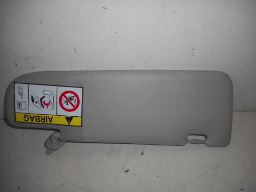 Aletta parasole parabrezza dx. Aletta parasole parabrezza dx.