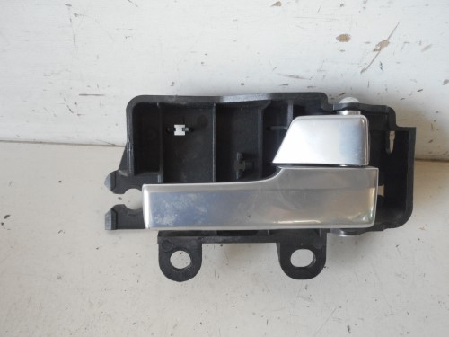 Maniglia int. apertura  porta ant.  dx. 