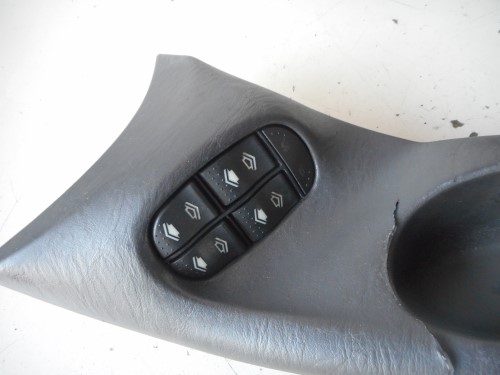 Interruttore alzacristalli porta ant  sx.