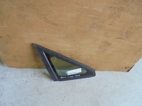 Fisso parafango ant.  dx. 