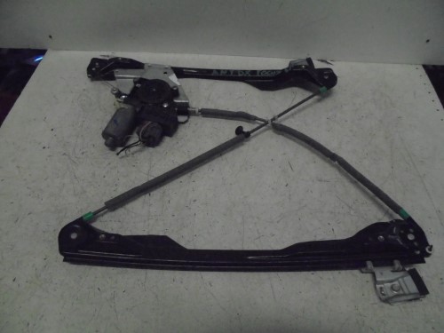 Alzacristallo elettr. porta ant.  dx. 