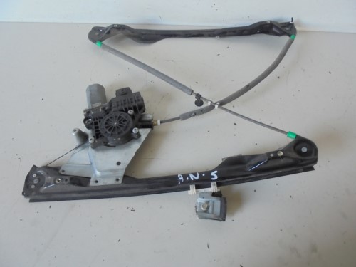 Alzacristallo elettr. porta ant.  sx.