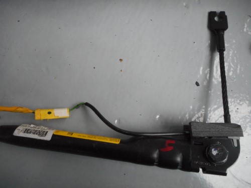 Pretensionatore cinture sicurezza ant.  dx. 